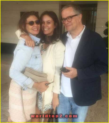 Dina Shihabi with her parents